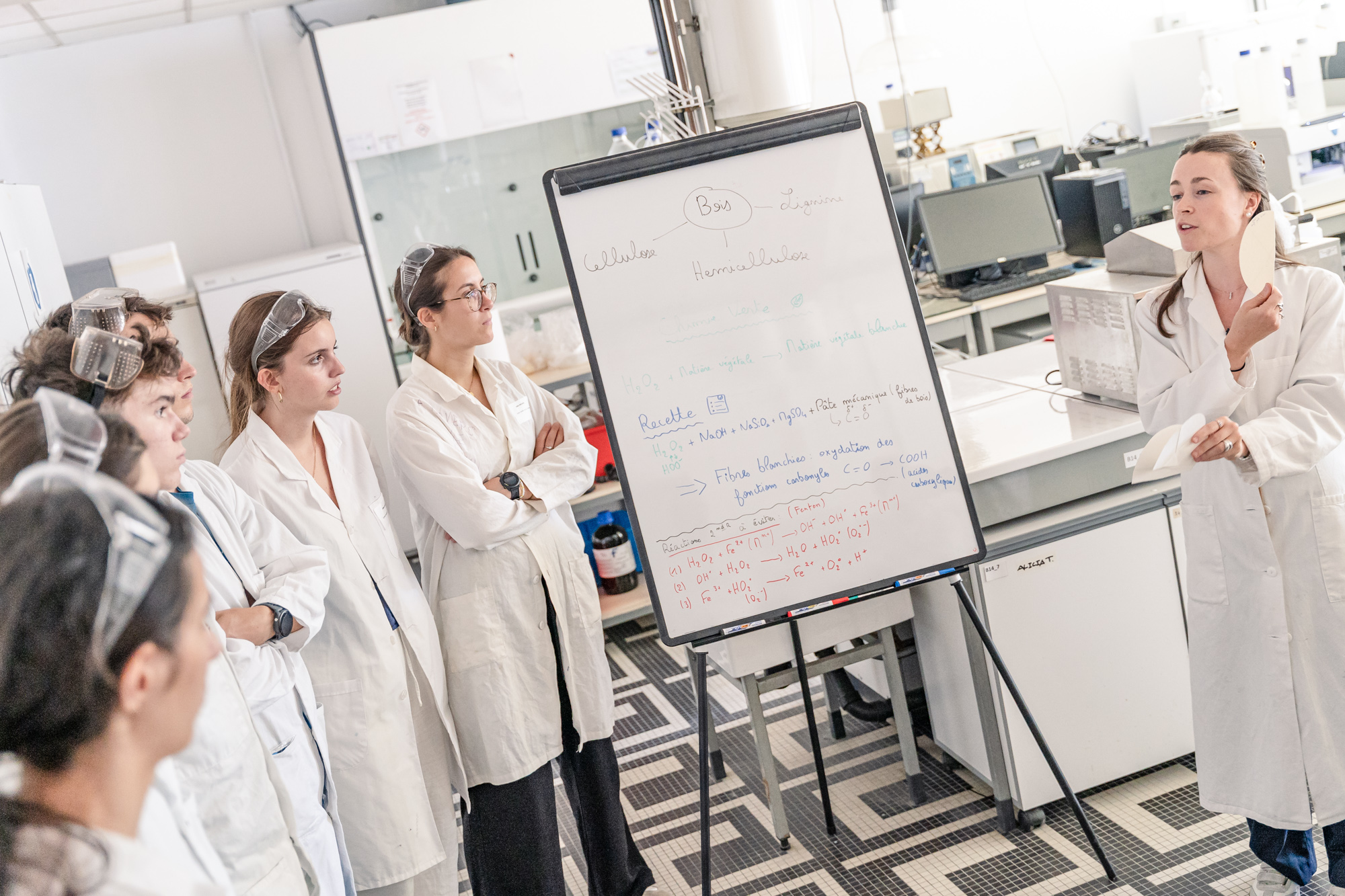 Doctorante lors de la journée scientifique du biosourcé
